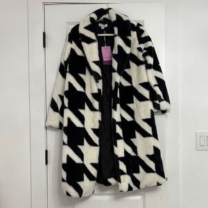 Sergio Hudson x Target Gorgeous Black and White Hounds Tooth Coat